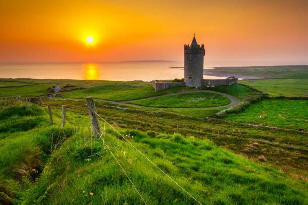 Hotel Coastal View House Doolin Exterior foto